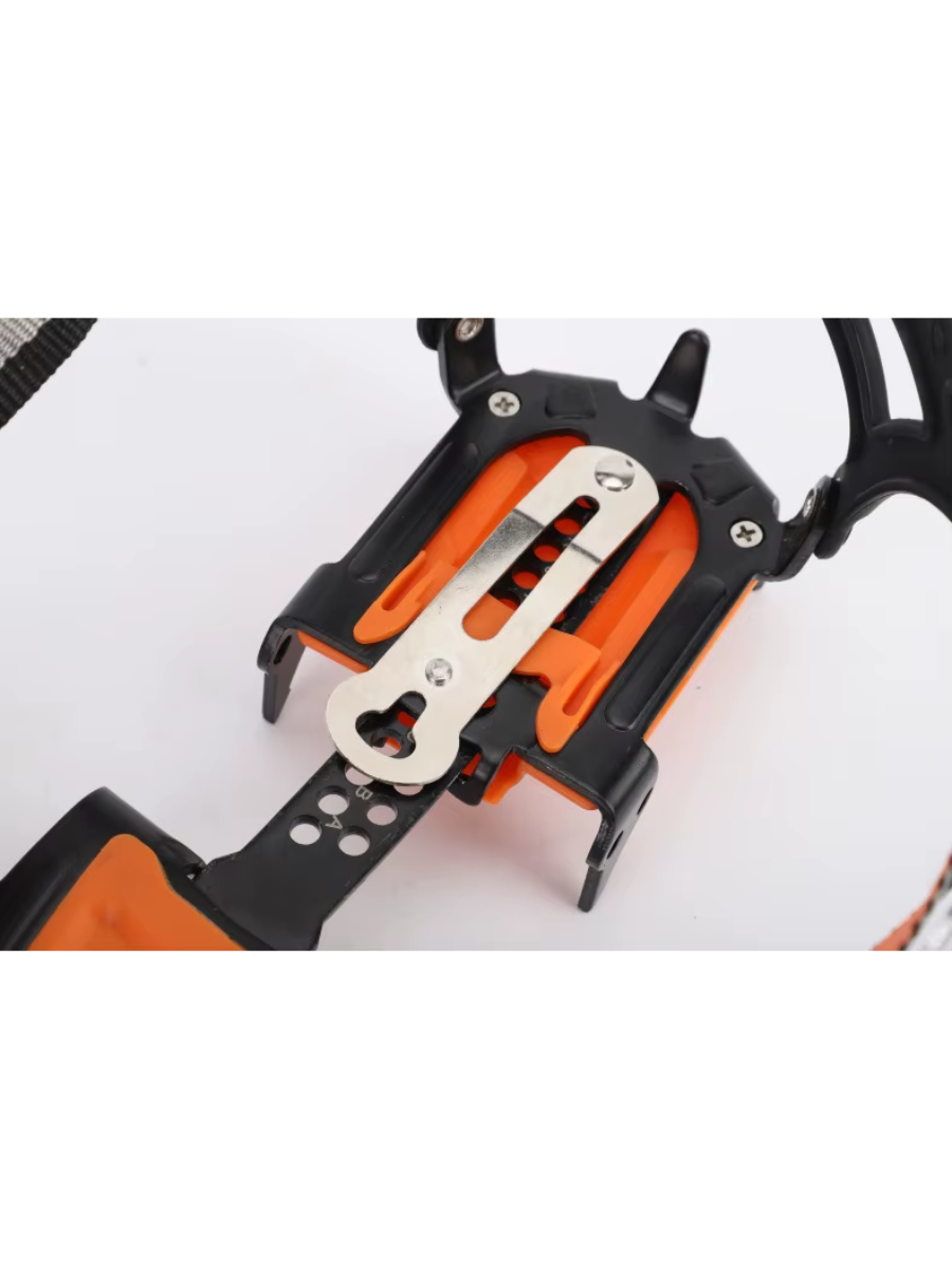 Crampon de randonnée 12 pointes - Randonnée, Trekking et Alpinisme